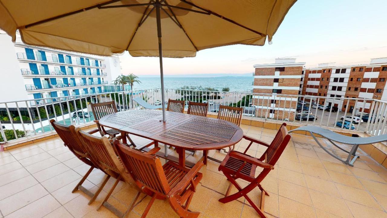 Apartmán Atico Con Vista Mar. 50 M De La Playa - Casa Nova 13 Roses Exteriér fotografie