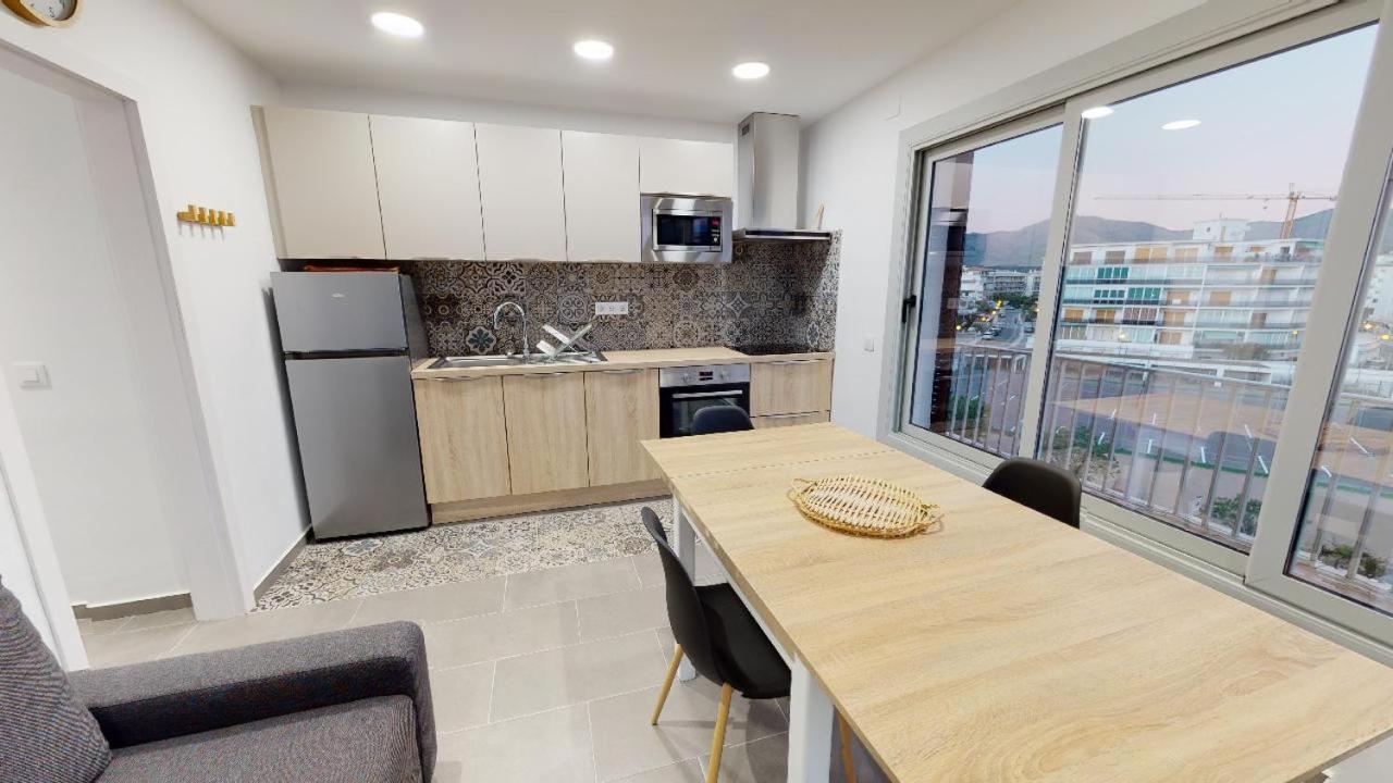 Apartmán Atico Con Vista Mar. 50 M De La Playa - Casa Nova 13 Roses Exteriér fotografie